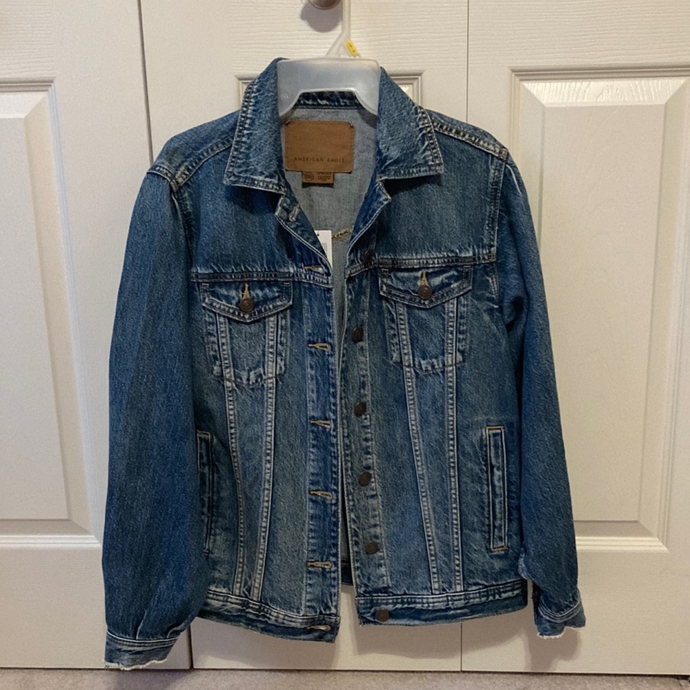 BRAND NEW American Eagle Denim jean jacket